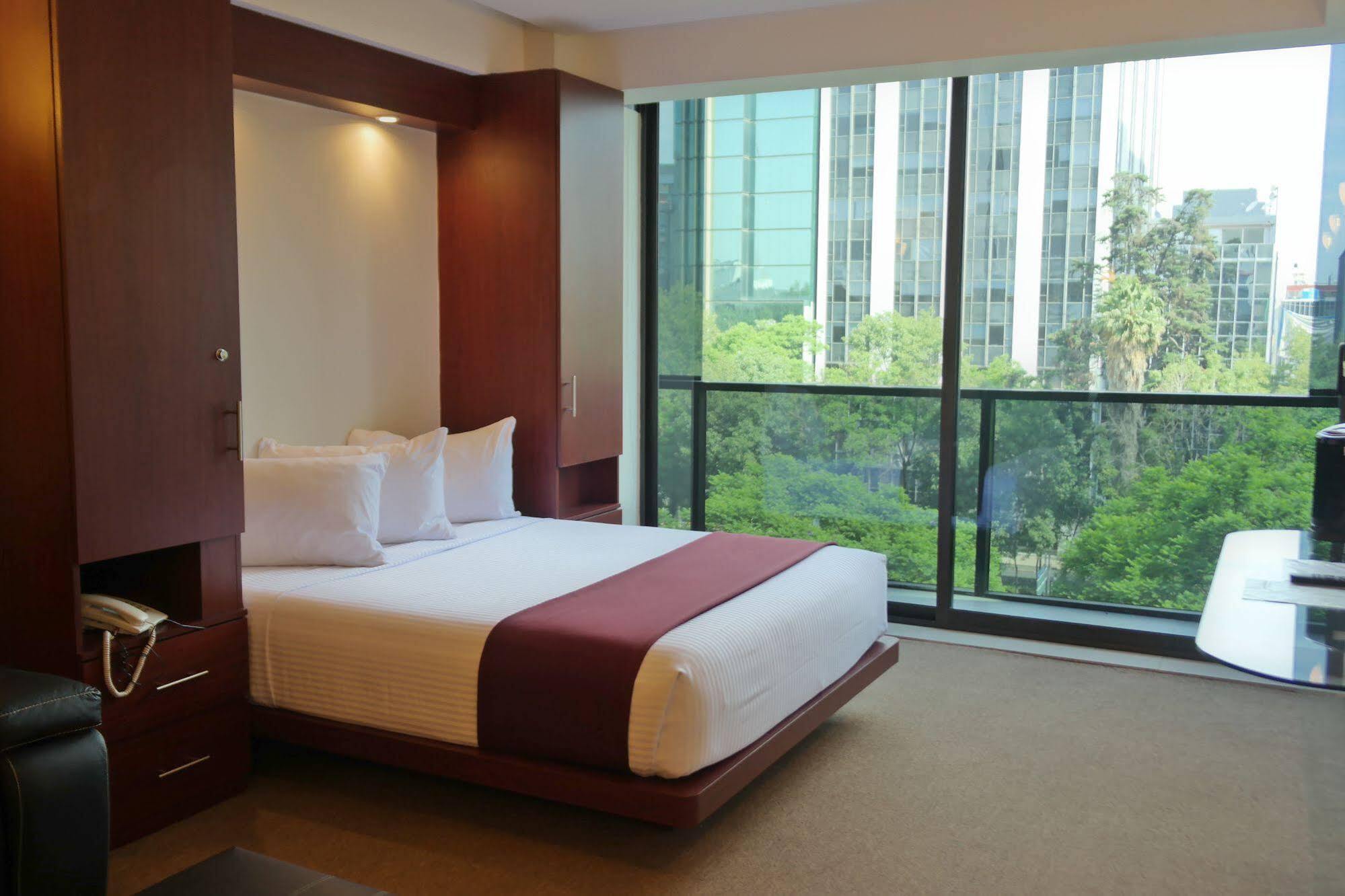 Suites Capri Reforma Angel 380 Мехіко Екстер'єр фото